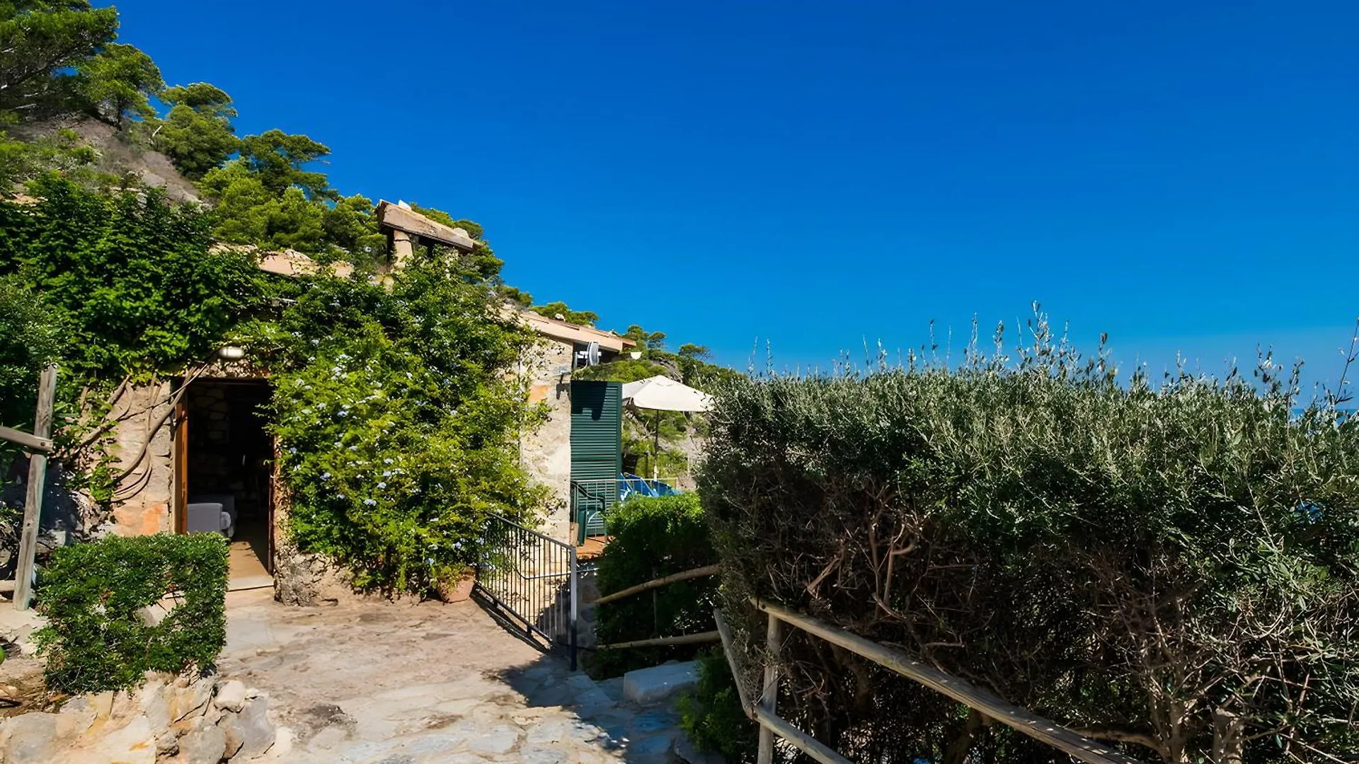 Villa Cala Deià 0*,
